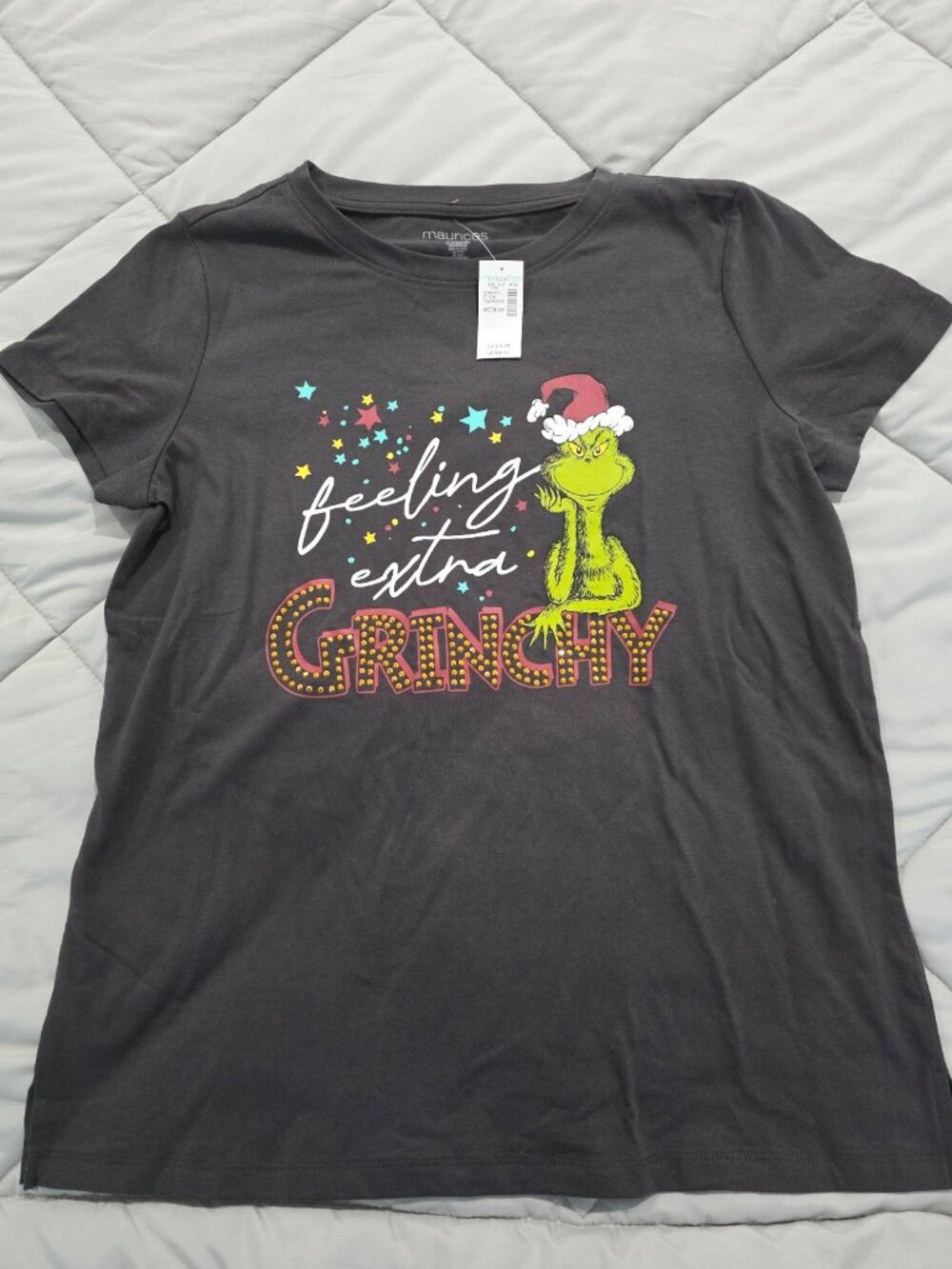 Maurices Grinch Graphic T-Shirt Medium NWT Feeling Extra Grinchy Christmas
